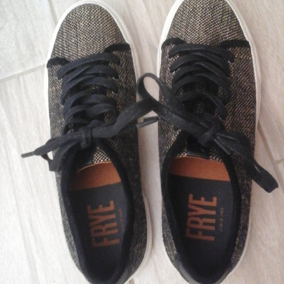 Frye Black & Beige Tweed Low Profile Tie Sneaker.  Size 6.5 M - Picture 7 of 7